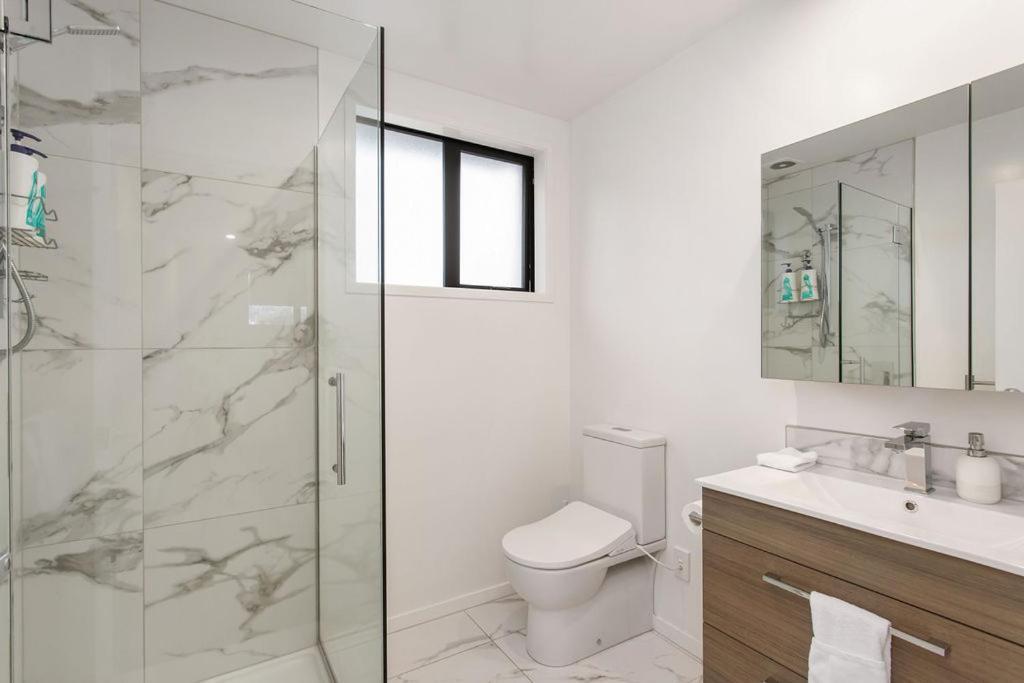 Light & Spacious 2Bdrm Townhouse Off Street Park Christchurch Eksteriør bilde
